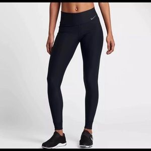 Brand new Nike Legend Tight Fit leggings large